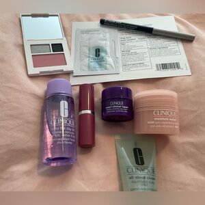 Clinique make up and skin care products Eyeliner Plum Pop Moisture Surge